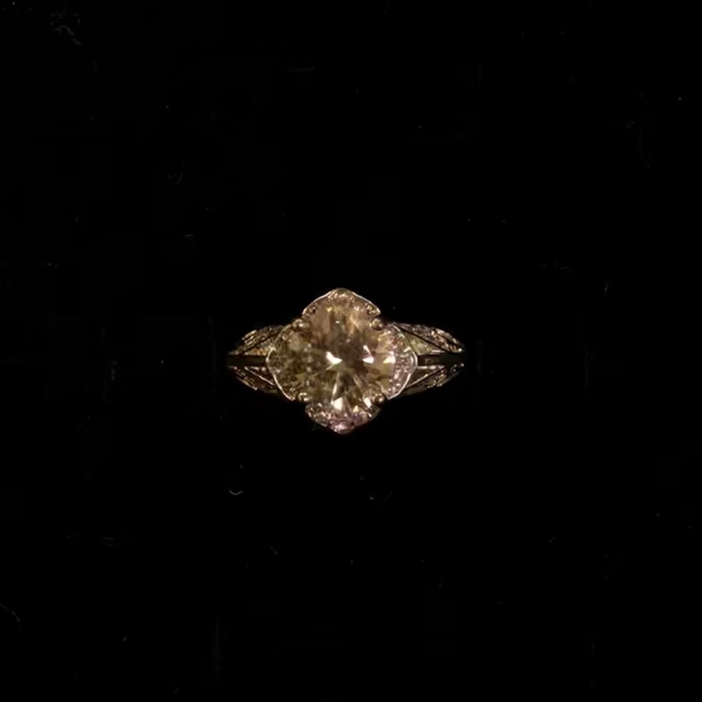 Fragrant Jewels Round Ring